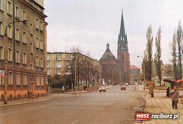 Zdjęcie w galerii na portalu naszraciborz.pl: Niezbędnik czasu PRL-u wiadomości z regionu