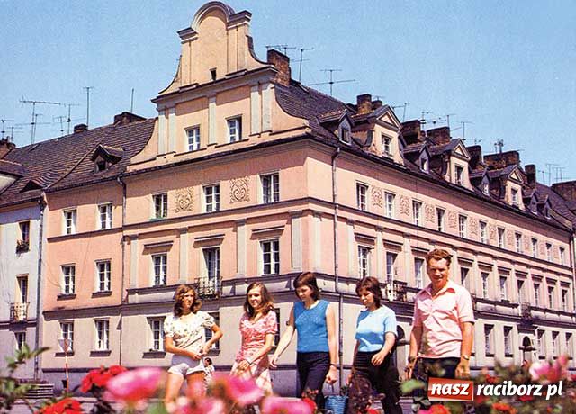 Zdjęcie w galerii na portalu naszraciborz.pl: Niezbędnik czasu PRL-u wiadomości z regionu