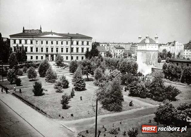 Zdjęcie w galerii na portalu naszraciborz.pl: Niezbędnik czasu PRL-u wiadomości z regionu
