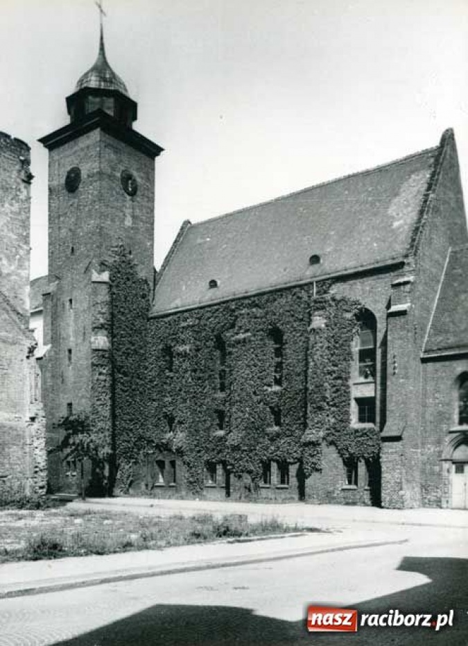 Zdjęcie w galerii na portalu naszraciborz.pl: Niezbędnik czasu PRL-u wiadomości z regionu