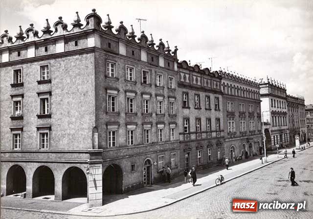 Zdjęcie w galerii na portalu naszraciborz.pl: Niezbędnik czasu PRL-u wiadomości z regionu