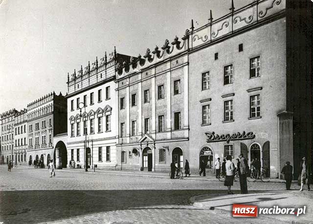 Zdjęcie w galerii na portalu naszraciborz.pl: Niezbędnik czasu PRL-u wiadomości z regionu