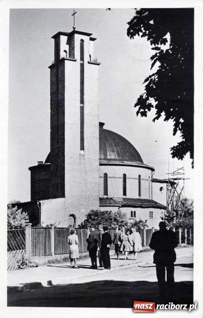 Zdjęcie w galerii na portalu naszraciborz.pl: Niezbędnik czasu PRL-u wiadomości z regionu