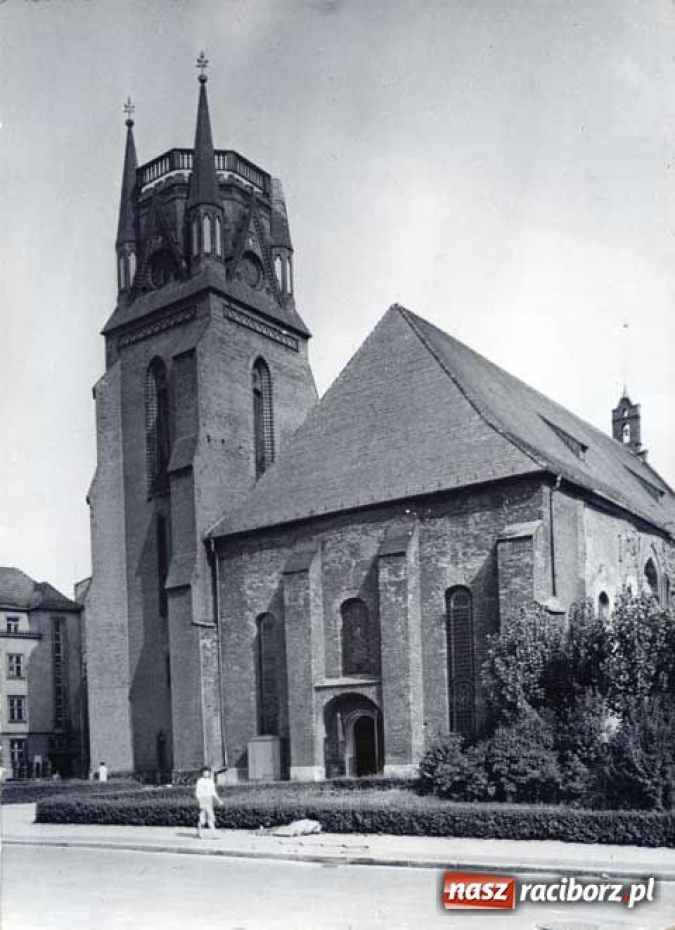 Zdjęcie w galerii na portalu naszraciborz.pl: Niezbędnik czasu PRL-u wiadomości z regionu