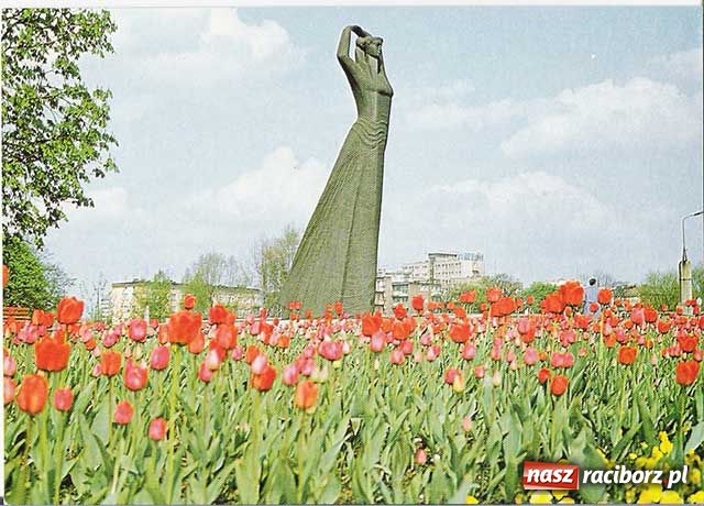 Zdjęcie w galerii na portalu naszraciborz.pl: Niezbędnik czasu PRL-u wiadomości z regionu