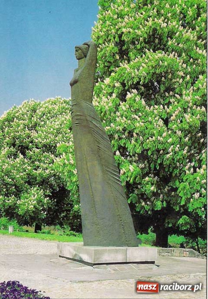 Zdjęcie w galerii na portalu naszraciborz.pl: Niezbędnik czasu PRL-u wiadomości z regionu