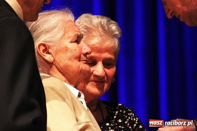 Zdjęcie w galerii na portalu naszraciborz.pl: UNITAS IN VERITATE - wręczono kolejne medale im. Ks. Prałata Stefana Pieczki wiadomości z regionu