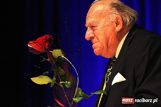 Zdjęcie w galerii na portalu naszraciborz.pl: UNITAS IN VERITATE - wręczono kolejne medale im. Ks. Prałata Stefana Pieczki wiadomości z regionu