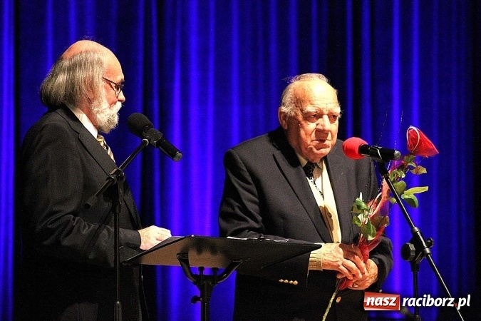 Zdjęcie w galerii na portalu naszraciborz.pl: UNITAS IN VERITATE - wręczono kolejne medale im. Ks. Prałata Stefana Pieczki wiadomości z regionu