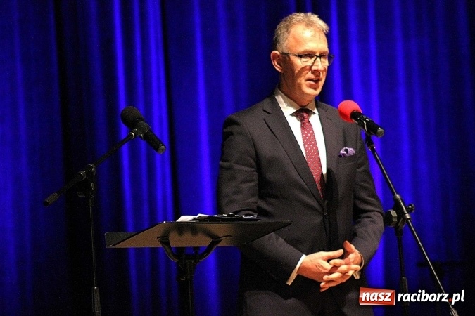 Zdjęcie w galerii na portalu naszraciborz.pl: UNITAS IN VERITATE - wręczono kolejne medale im. Ks. Prałata Stefana Pieczki wiadomości z regionu