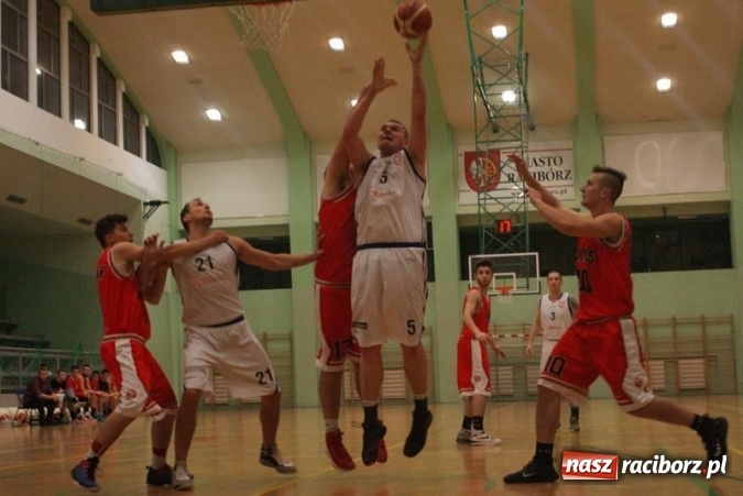 Zdjęcie w galerii na portalu naszraciborz.pl: Koszykówka. Kolejne zwycięstwo Ofensywy  wiadomości z regionu