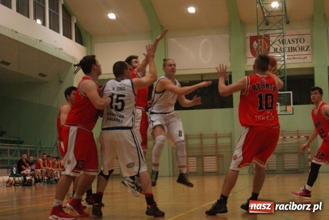 Zdjęcie w galerii na portalu naszraciborz.pl: Koszykówka. Kolejne zwycięstwo Ofensywy  wiadomości z regionu