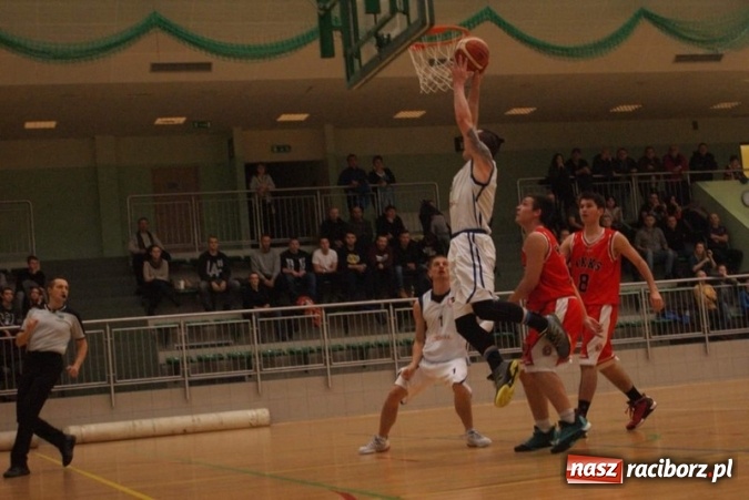 Zdjęcie w galerii na portalu naszraciborz.pl: Koszykówka. Kolejne zwycięstwo Ofensywy  wiadomości z regionu