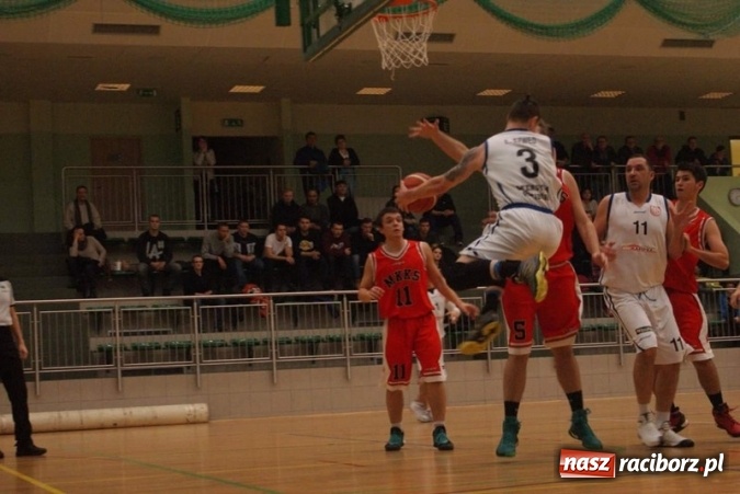 Zdjęcie w galerii na portalu naszraciborz.pl: Koszykówka. Kolejne zwycięstwo Ofensywy  wiadomości z regionu