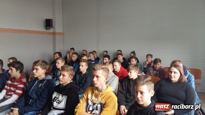 Zdjęcie w galerii na portalu naszraciborz.pl: Nie dla korupcji w sporcie. Szkolenie profilaktyczne w raciborskim SMS wiadomości z regionu