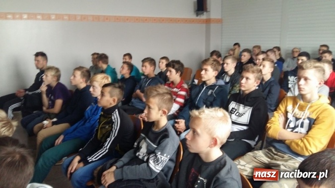 Zdjęcie w galerii na portalu naszraciborz.pl: Nie dla korupcji w sporcie. Szkolenie profilaktyczne w raciborskim SMS wiadomości z regionu