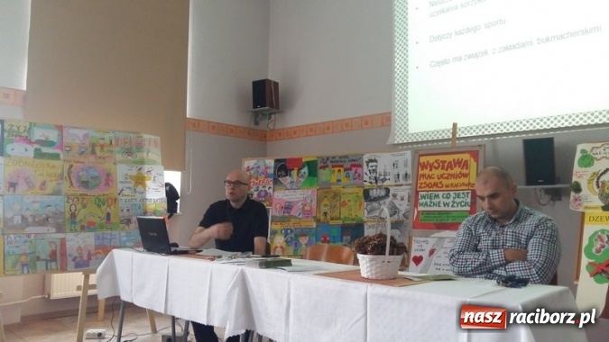 Zdjęcie w galerii na portalu naszraciborz.pl: Nie dla korupcji w sporcie. Szkolenie profilaktyczne w raciborskim SMS wiadomości z regionu