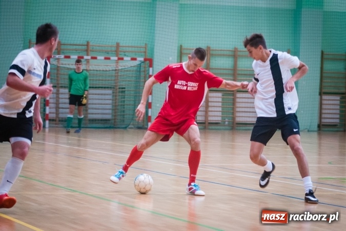 Zdjęcie w galerii na portalu naszraciborz.pl: Niedzielny maraton futsalu w Arenie Rafako wiadomości z regionu