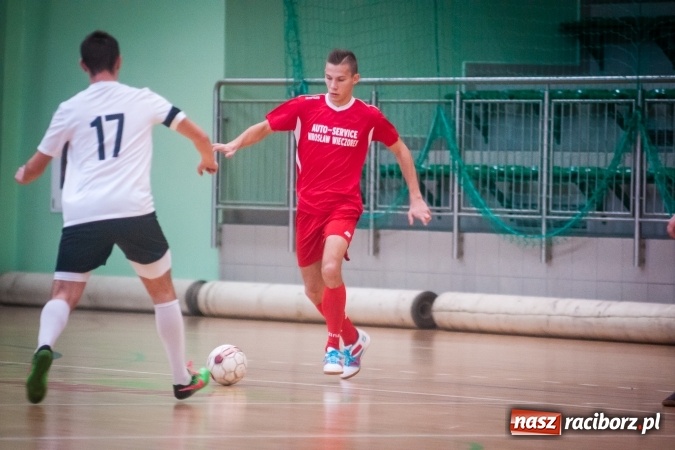Zdjęcie w galerii na portalu naszraciborz.pl: Niedzielny maraton futsalu w Arenie Rafako wiadomości z regionu