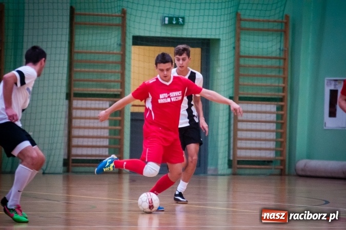 Zdjęcie w galerii na portalu naszraciborz.pl: Niedzielny maraton futsalu w Arenie Rafako wiadomości z regionu