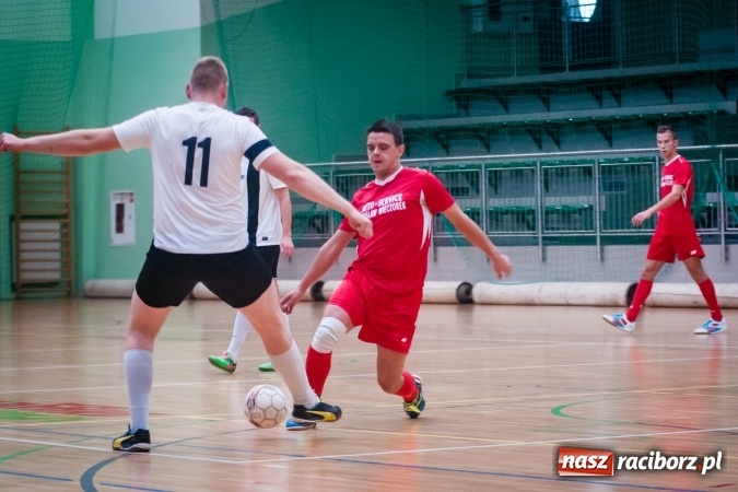 Zdjęcie w galerii na portalu naszraciborz.pl: Niedzielny maraton futsalu w Arenie Rafako wiadomości z regionu