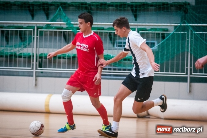 Zdjęcie w galerii na portalu naszraciborz.pl: Niedzielny maraton futsalu w Arenie Rafako wiadomości z regionu
