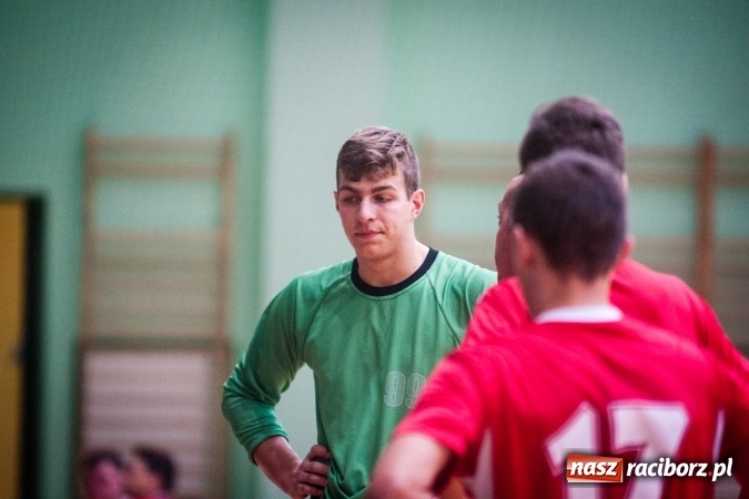 Zdjęcie w galerii na portalu naszraciborz.pl: Niedzielny maraton futsalu w Arenie Rafako wiadomości z regionu