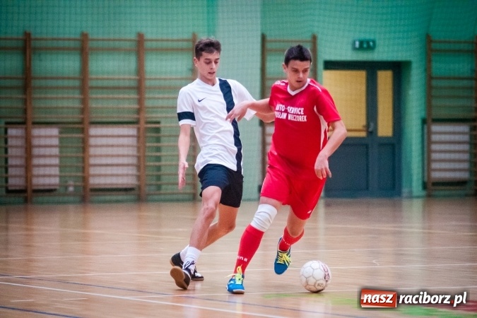 Zdjęcie w galerii na portalu naszraciborz.pl: Niedzielny maraton futsalu w Arenie Rafako wiadomości z regionu