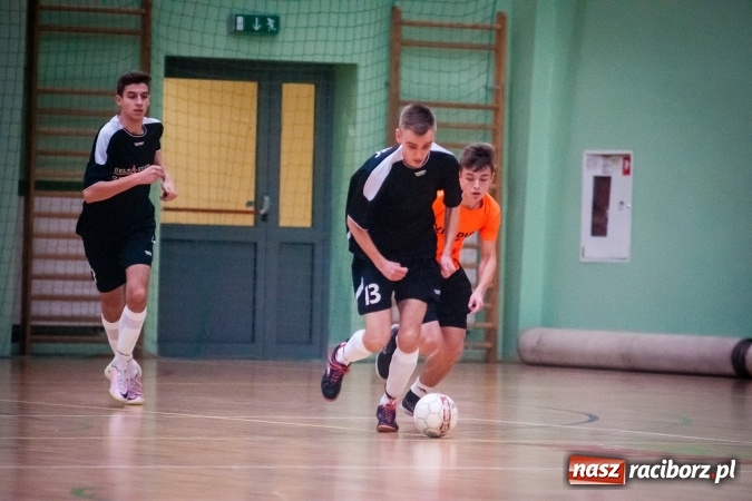 Zdjęcie w galerii na portalu naszraciborz.pl: Niedzielny maraton futsalu w Arenie Rafako wiadomości z regionu