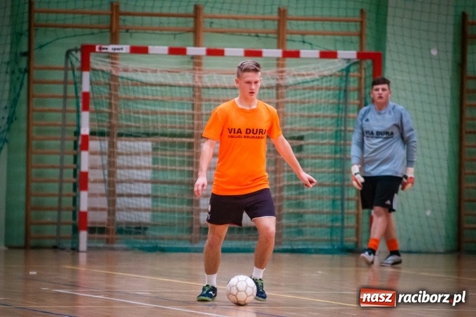 Zdjęcie w galerii na portalu naszraciborz.pl: Niedzielny maraton futsalu w Arenie Rafako wiadomości z regionu