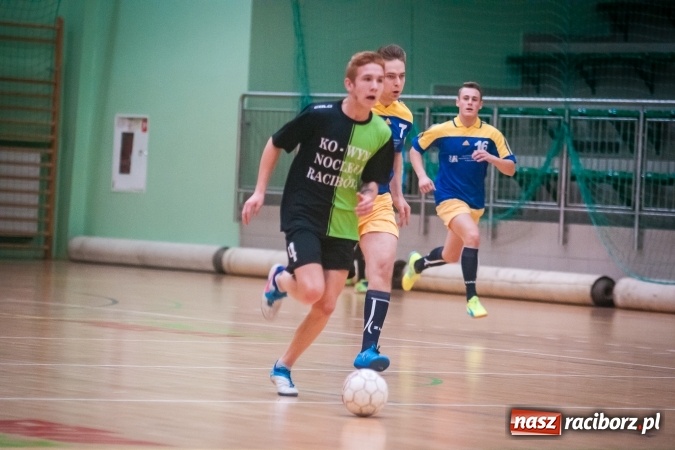 Zdjęcie w galerii na portalu naszraciborz.pl: Niedzielny maraton futsalu w Arenie Rafako wiadomości z regionu