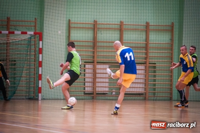 Zdjęcie w galerii na portalu naszraciborz.pl: Niedzielny maraton futsalu w Arenie Rafako wiadomości z regionu