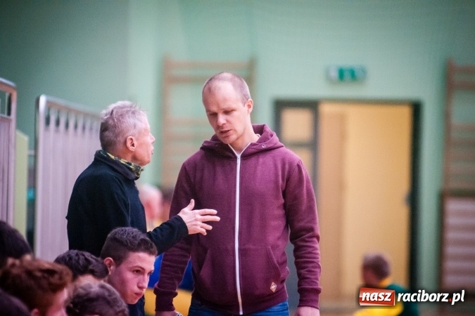 Zdjęcie w galerii na portalu naszraciborz.pl: Niedzielny maraton futsalu w Arenie Rafako wiadomości z regionu