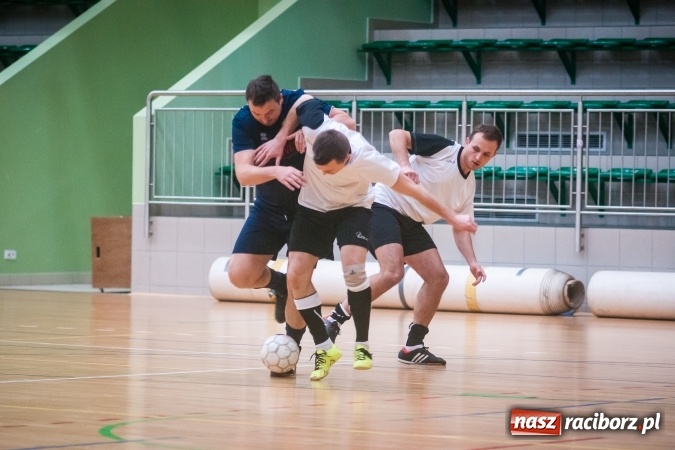 Zdjęcie w galerii na portalu naszraciborz.pl: Niedzielny maraton futsalu w Arenie Rafako wiadomości z regionu
