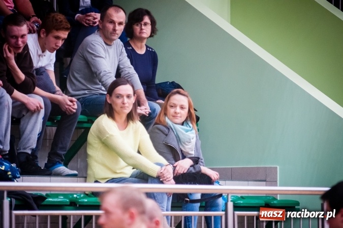 Zdjęcie w galerii na portalu naszraciborz.pl: Niedzielny maraton futsalu w Arenie Rafako wiadomości z regionu