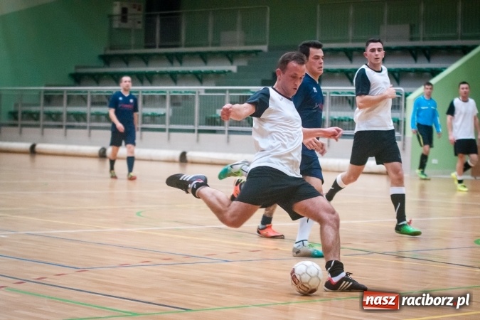 Zdjęcie w galerii na portalu naszraciborz.pl: Niedzielny maraton futsalu w Arenie Rafako wiadomości z regionu