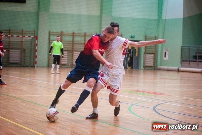 Zdjęcie w galerii na portalu naszraciborz.pl: Niedzielny maraton futsalu w Arenie Rafako wiadomości z regionu