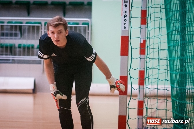 Zdjęcie w galerii na portalu naszraciborz.pl: Niedzielny maraton futsalu w Arenie Rafako wiadomości z regionu