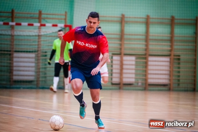 Zdjęcie w galerii na portalu naszraciborz.pl: Niedzielny maraton futsalu w Arenie Rafako wiadomości z regionu