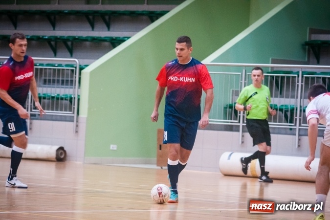 Zdjęcie w galerii na portalu naszraciborz.pl: Niedzielny maraton futsalu w Arenie Rafako wiadomości z regionu