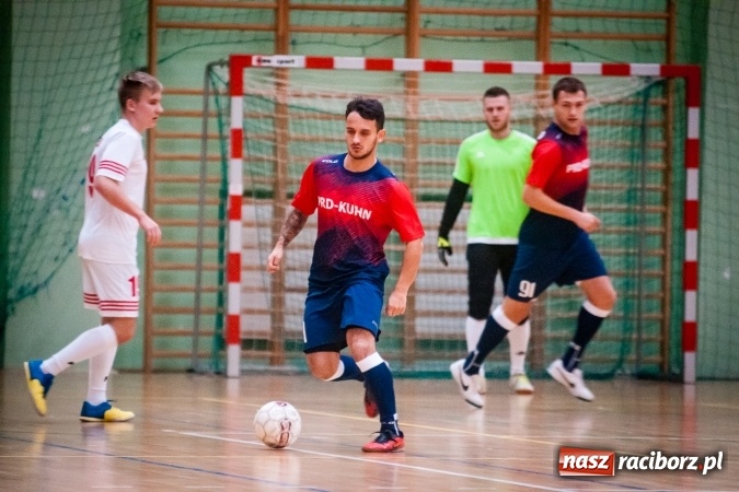 Zdjęcie w galerii na portalu naszraciborz.pl: Niedzielny maraton futsalu w Arenie Rafako wiadomości z regionu