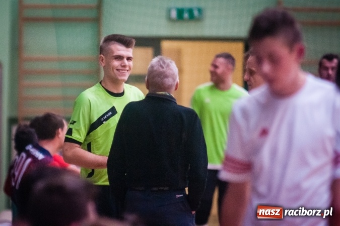 Zdjęcie w galerii na portalu naszraciborz.pl: Niedzielny maraton futsalu w Arenie Rafako wiadomości z regionu
