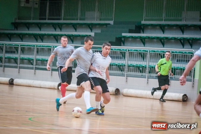 Zdjęcie w galerii na portalu naszraciborz.pl: Niedzielny maraton futsalu w Arenie Rafako wiadomości z regionu