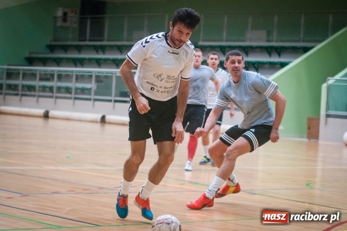 Zdjęcie w galerii na portalu naszraciborz.pl: Niedzielny maraton futsalu w Arenie Rafako wiadomości z regionu