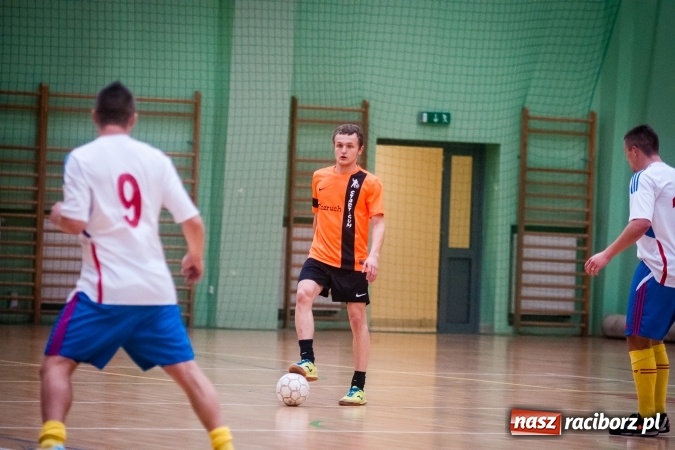 Zdjęcie w galerii na portalu naszraciborz.pl: Niedzielny maraton futsalu w Arenie Rafako wiadomości z regionu