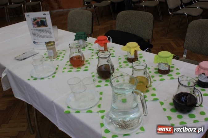 Zdjęcie w galerii na portalu naszraciborz.pl: Kulinarny powr&oacute;t do tradycji - pokaz w Hlucinie wiadomości z regionu