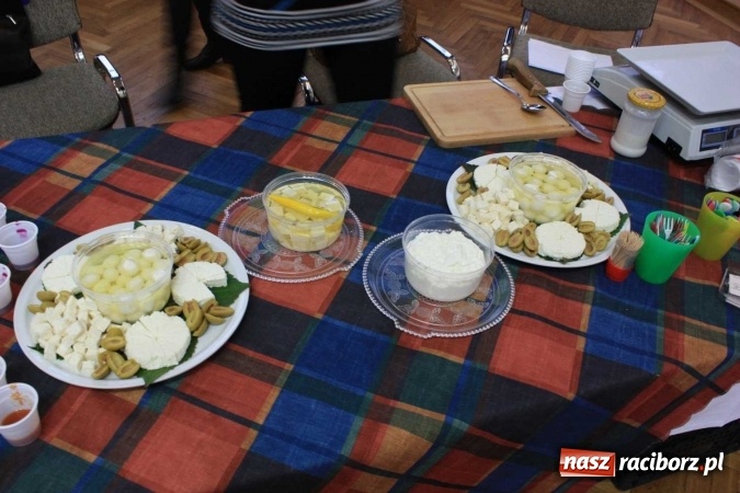 Zdjęcie w galerii na portalu naszraciborz.pl: Kulinarny powr&oacute;t do tradycji - pokaz w Hlucinie wiadomości z regionu