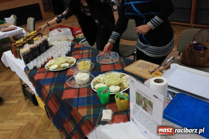 Zdjęcie w galerii na portalu naszraciborz.pl: Kulinarny powr&oacute;t do tradycji - pokaz w Hlucinie wiadomości z regionu