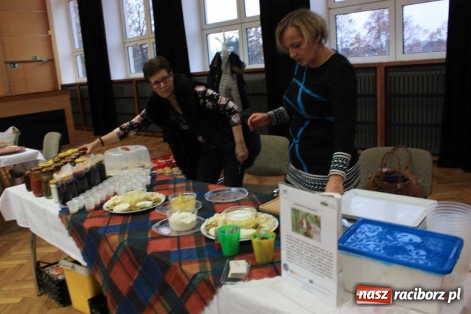 Zdjęcie w galerii na portalu naszraciborz.pl: Kulinarny powr&oacute;t do tradycji - pokaz w Hlucinie wiadomości z regionu