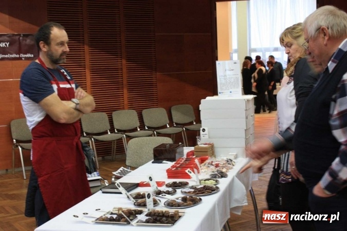 Zdjęcie w galerii na portalu naszraciborz.pl: Kulinarny powr&oacute;t do tradycji - pokaz w Hlucinie wiadomości z regionu